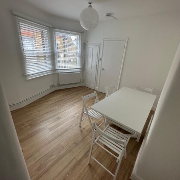 WhatsApp Image 2025-09-25 at 15.37.47_2b503230