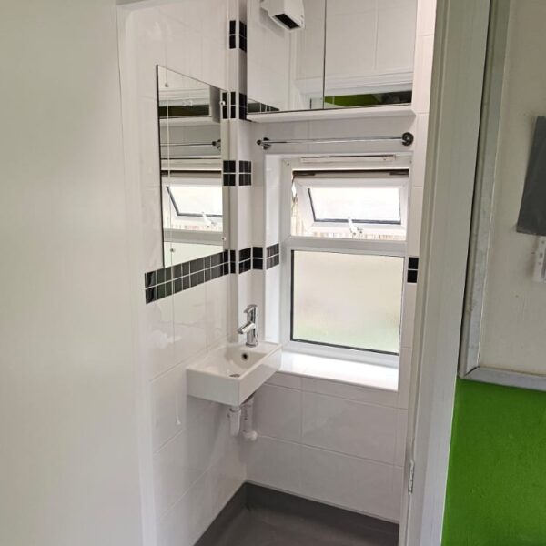 b18fc4ec-1a93-4d8e-92e4-992ea08b77ac